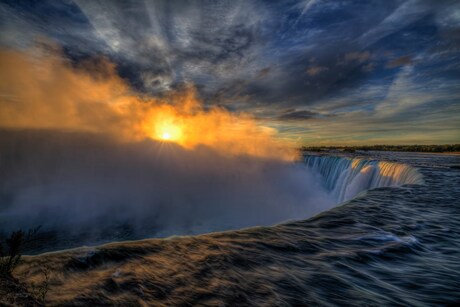 Sunrise @ Niagara Falls