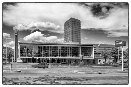 Station Eindhoven Centraal in Corona tijd