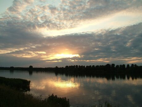 Zonsondergang bij het Nijkerkernauw