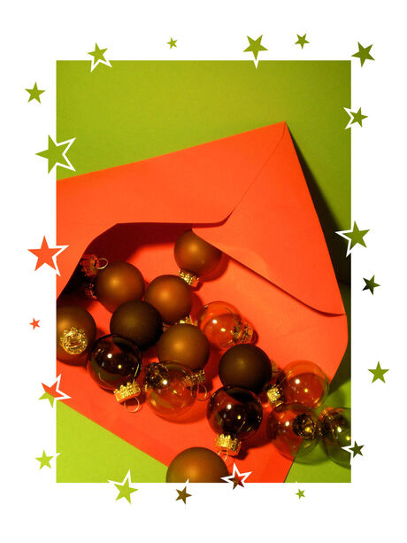 Kerstballen in een envelop