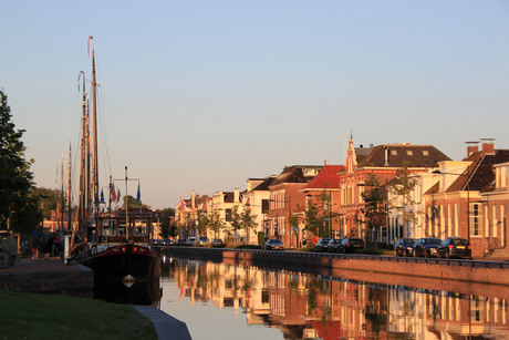 De kom van Assen in oranje gloed