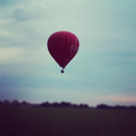 the speed of a hot-air balloon