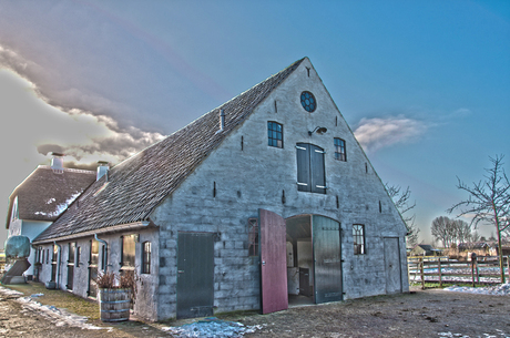 Paardenstal HDR.