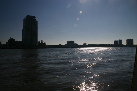 Uitzicht op de Nieuwe Maas vanaf de Parkkade