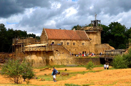 Guedalon Het bouwen van een kasteel