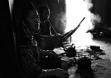 Black Hmong at home