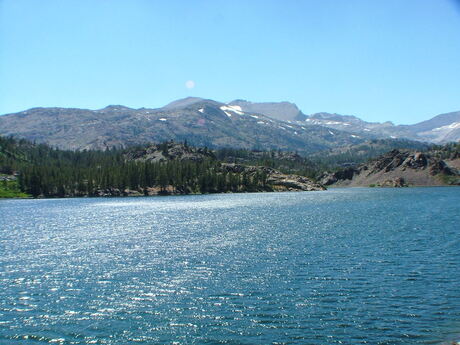 Yosemite lake