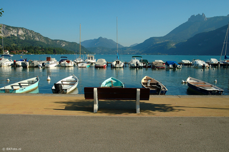 Lake and Harbor