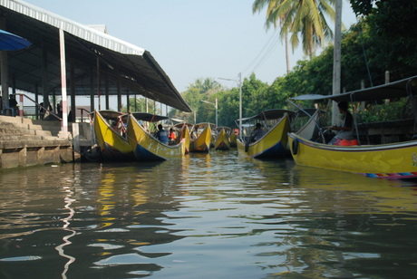 Longboats - Thailand