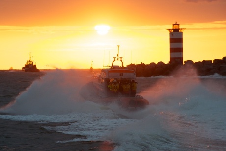 Water, Boot en Zon