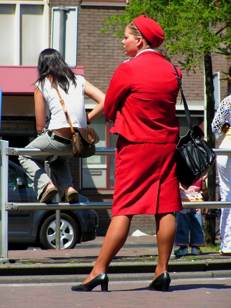 lady in red