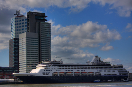 MS Rijndam in Rotterdamse haven