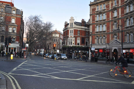 Zomaar een kruispunt in Soho, Londen