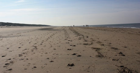 voetstapjes in het zand