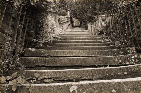 Een oude trap in Frankrijk