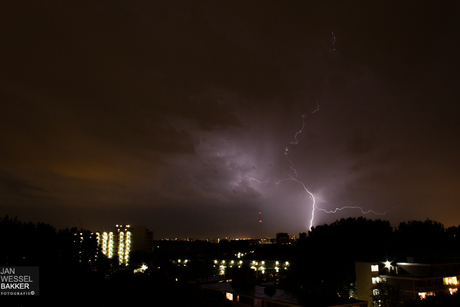 Onweer boven Den Haag