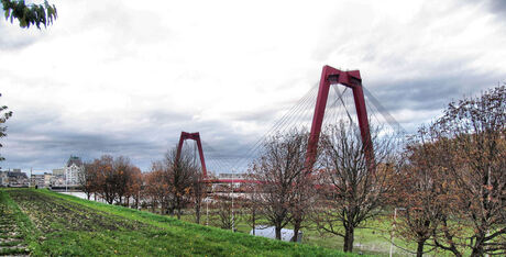 Willemsbrug vanaf de spoordijk