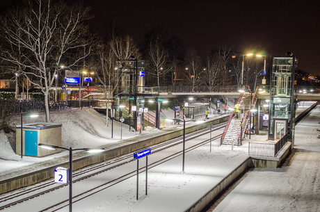 Nijmegen Heyendaal in de sneeuw bij nacht