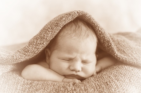 Newbornshoot 2 weken oud