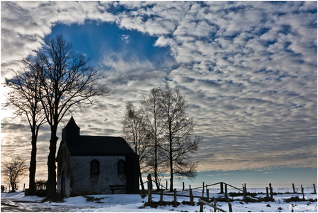 Kapel in sneeuwlandschap