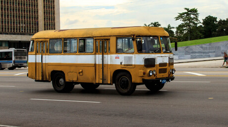 Bus op Cuba