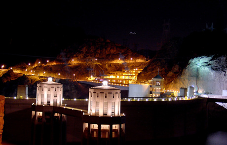 Hooverdam by night