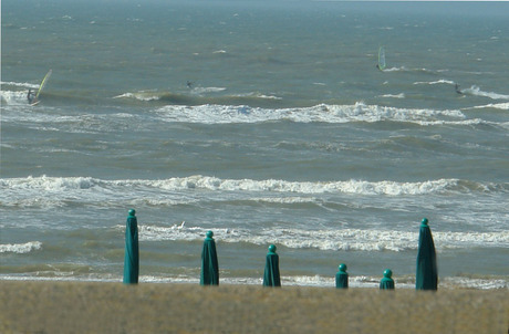 Vreemde snuiters op het strand