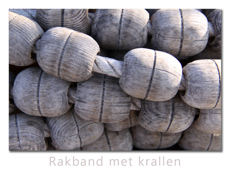 Rakband met krallen