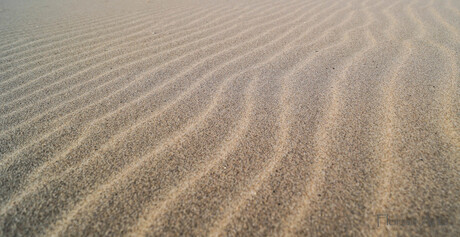 Sand curves