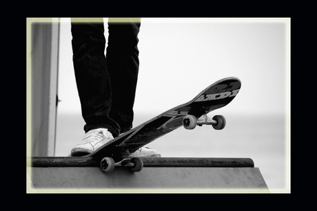 SK8 in Black & White