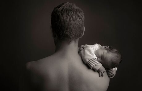 Zelf portret met pasgeboren dochter