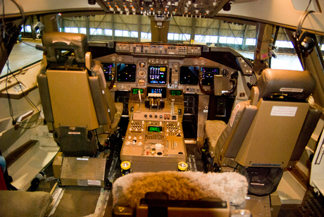 Cockpit 747