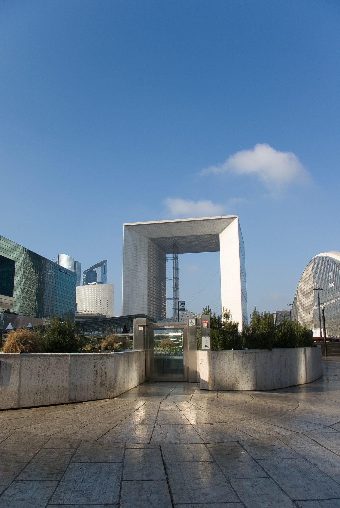 La Grande Arche de la Fraternit foto van bobthijssen