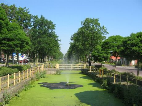 Sluisje in de Friesche palen Vaart te Bakkeveen