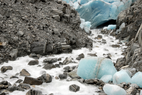smeltwater uit gletsjer
