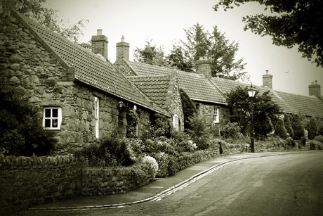 Old houses near the bridge of Don