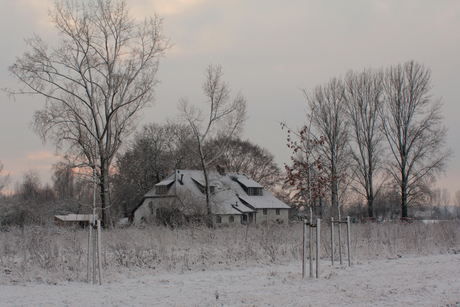 De boerderij in de sneeuw