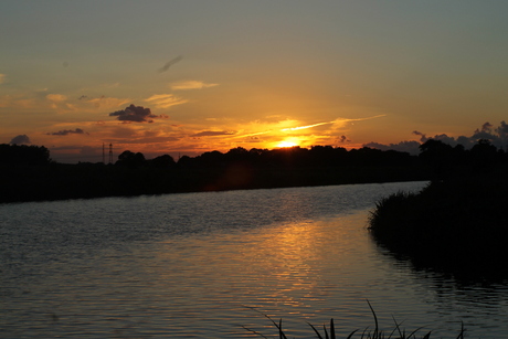 zonsondergang bij de vecht