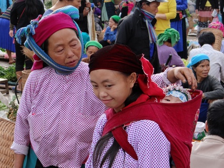 Sunday Market Dong Van