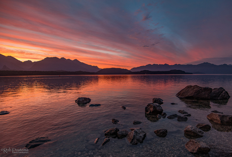 Sunset, Lake Manapouri in Nieuw Zeeland