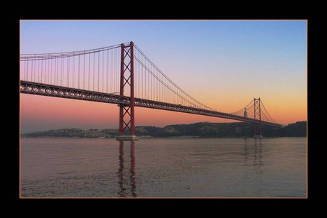 25-april-brug Lissabon