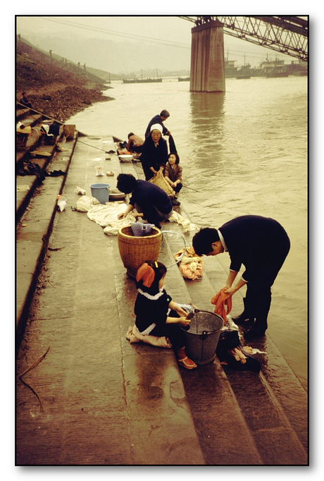 PRCHINA-CHANGYANGRIVER-THE BLUE RIVER-HET WASSENDE WATER