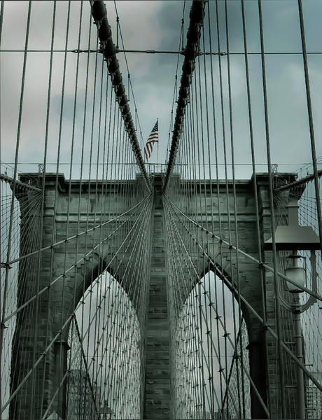 Brooklyn Bridge, american flag