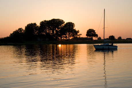 Zonsondergang aan de Lek