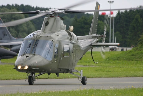 A-109 Taxiet naar Active Runway