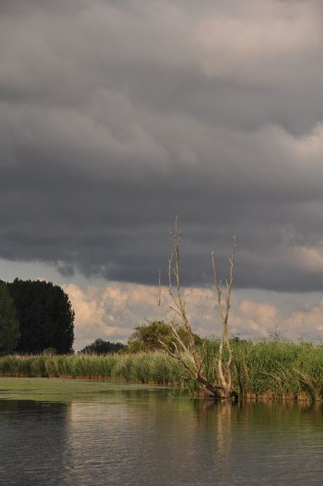 donkere wolken