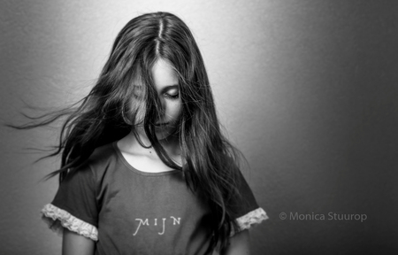 On the wrong side... - mijn alles. - foto door mestuurop op 30-05-2016 - deze foto bevat: licht, portret, kinderen, haar, lief