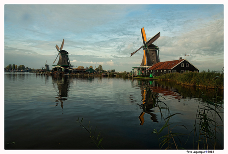 In Holland staat een molen