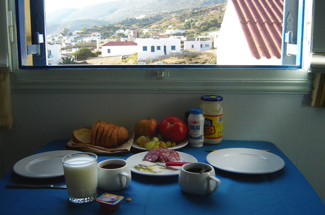 Grieks ontbijtje appartement (Kythera).jpg