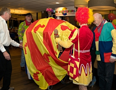 Zie ginds komt Prins of Prinses Carnaval van De Laatbloeiers.